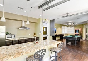 Fun SoCo 1BR King Suite w/GymPickleballLaundry