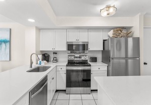 Golf Cart ~ Water View ~ Community Pool ~ Private Resort Beach Access