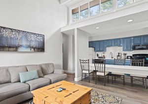 Gorgeous 2BR Home In Town, Minutes from Skiing!