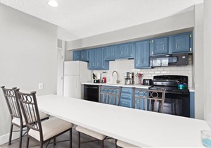 Gorgeous 2BR Home In Town, Minutes from Skiing!
