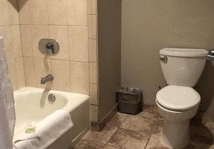 Gorgeous Family Getaway! 1 Awesome Unit and Pool.
