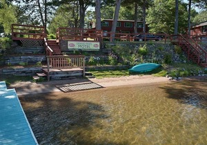Grand Pines Motel Rooms
