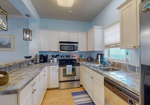 Gulfside Getaway | Large Balcony, Pool & Hot Tub | Walk to Beach