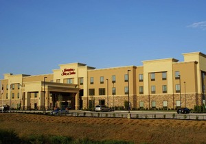Hampton Inn & Suites Center