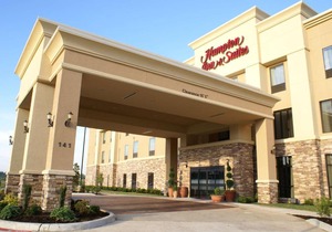 Hampton Inn & Suites Center