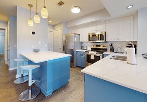 Harbour Point 918 ~ Stunning Lakefront View ~ Newly Remodeled Kitchen
