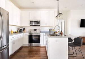 Hart Suite 9 by AvantStay | Gorgeous Town House w/Modern Amenities!