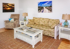 Historic Pass-A-Grille Beach Club Gulf Way 701-8