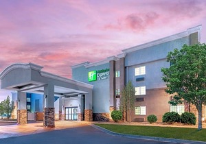 Holiday Inn Express & Suites Wheat Ridge-Denver West, an IHG Hotel
