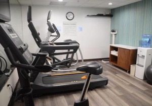 Holiday Inn Express Hotel & Suites Memphis/Germantown by IHG
