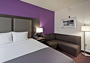Holiday Inn Express & Suites Columbus - Polaris Parkway / COLUMBUS
