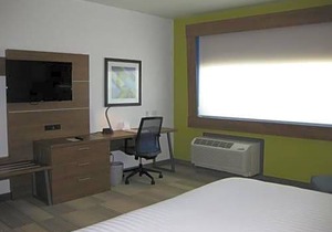Holiday Inn Express & Suites - Houston NW - Cypress Grand Pky, an IHG Hotel