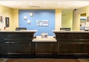 Holiday Inn Express & Suites Malone, an IHG Hotel