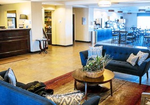 Holiday Inn Express & Suites Malone, an IHG Hotel