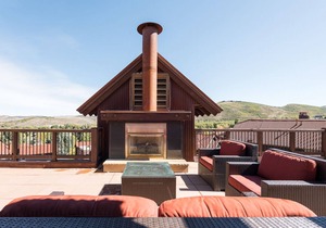 Holiday Stays Open! Penthouse with Ski-in/Ski-out Access and Private Hot Tub!