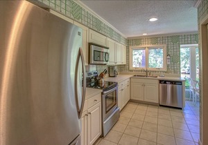 🔥HOT SUMMER DEAL🔥 16 Turtle Lane/1 MIN WALK to beach! 🏖️ Bright end unit! 🌞