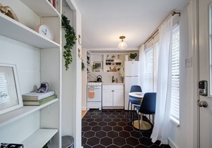 Hyde Park Guesthouse w/Parking & Private Entry