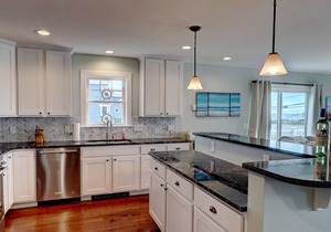 Immaculate New Large Vacation Home! Walk To Beach, Ocean Views, Ac, Sleeps 21!