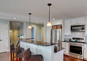 Immaculate New Large Vacation Home! Walk To Beach, Ocean Views, Ac, Sleeps 21!