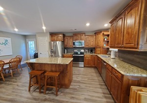 Jessica's Beaver Lake Bungalow-Short Walk to Boat Ramp and Shoreline!