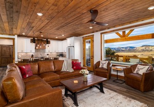 Juniper Mountain Retreat | Private hot tub | Zion
