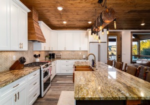 Juniper Mountain Retreat | Private hot tub | Zion