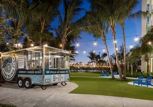 Key West Dream! 4 Serene Units, Pool, Restaurant, Parking, Gym!