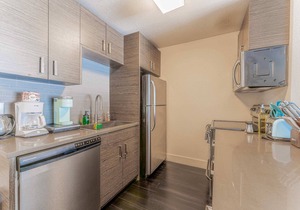 King bed 1BR close to Downtown w fast wifi