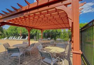 Lake Winni 2BR Condo/Hiking/Pool/Tennis