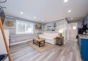 Lakeside Serenity: One-Bedroom Villa