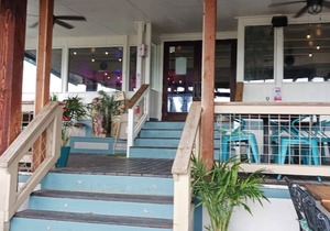 LakeTravis Bungalow 3: Free waterpark, low cleaning fee