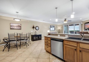 Lands' End V.I.P. 3 Suite Condo - Near Outlet Mall - Elevator, Wi-Fi, Water Park