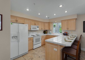 Las Palmas 605 | Newly Renovated home with BBQ Grill, and a Beautiful Resort Pool and Spa!