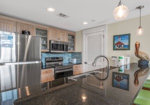 Lockout Unit ~ Bayside Resort ~ Spacious Balcony ~ Resort Pool