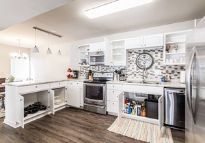 Long-term stays 2br Germantown