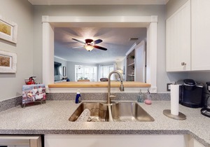 Lovely Condo in Gated Harbour Oaks walking distance to the Village