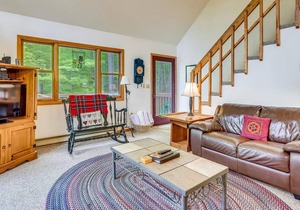 Lovely mountain home provides comfort for every creature. Red Fox Run!!