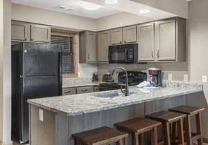Lovely Walk-in Family Condo plus Lock-off Access Suite - Indian Point (U1206AB)