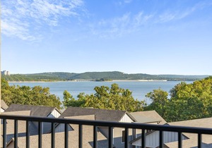 Lovely Walk-in Family Condo plus Lock-off Access Suite - Indian Point (U1206AB)