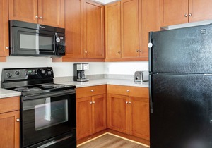 Luxe San Jose 1BR w/Gym, Pool, W/D, walk to WF + Caltrain, by Blueground
