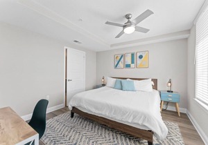 Luxury 2BR King Bed Suite, Fast WiFi, 8 Min to DT