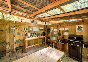Luxury Glamping, private, romantic, cozy, heated - tent 1