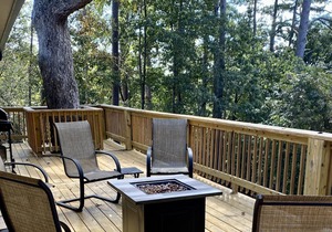 Magnolia manor entire house - 3 bdrm-Beaver Lake, AR
