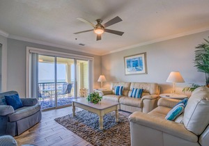 MANY NEW UPGRADES 4 BR Oceanfront , Direct Oceanfront Beachfront, walk to dining