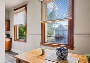 Midtown Apt Near Downtown&U of C - Hangout Unit 2