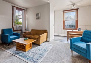 Midtown Apt Near Downtown&U of C - Hangout Unit 2