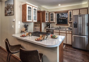 Midtown Riverfront 1 | Pet-Friendly, Hot Tub