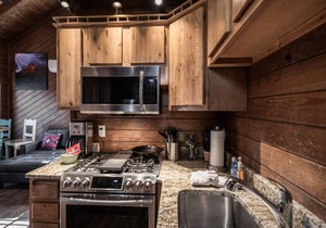 Midtown Riverfront 2 | Great View, Pet-Friendly