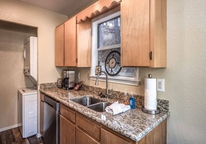 Midtown Riverfront 3 | Pet Friendly, Hot Tub!
