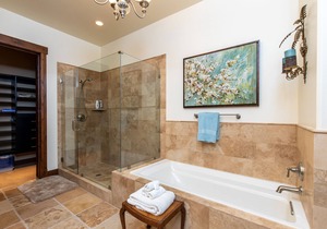 Minutes to Canyons Village by Gondola! Brand New Luxury Townhome! Lovely Views!!